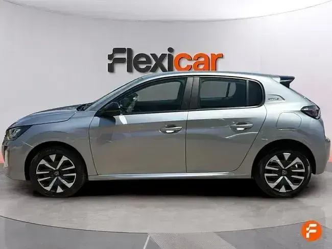 Usado Peugeot 208 Style 110 CV (80 kW) 2025 Gris / plata Utilitario