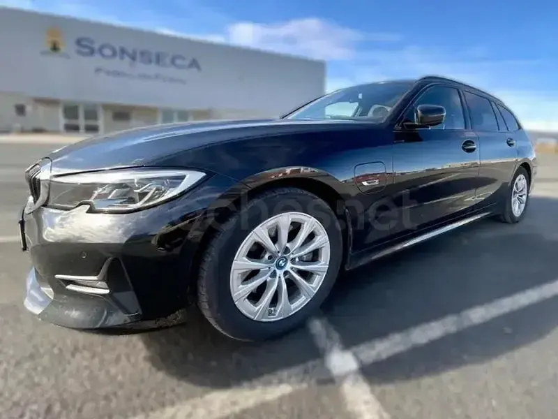 Usado BMW 320e 204 CV (150 kW) 2022 Negro Berlina