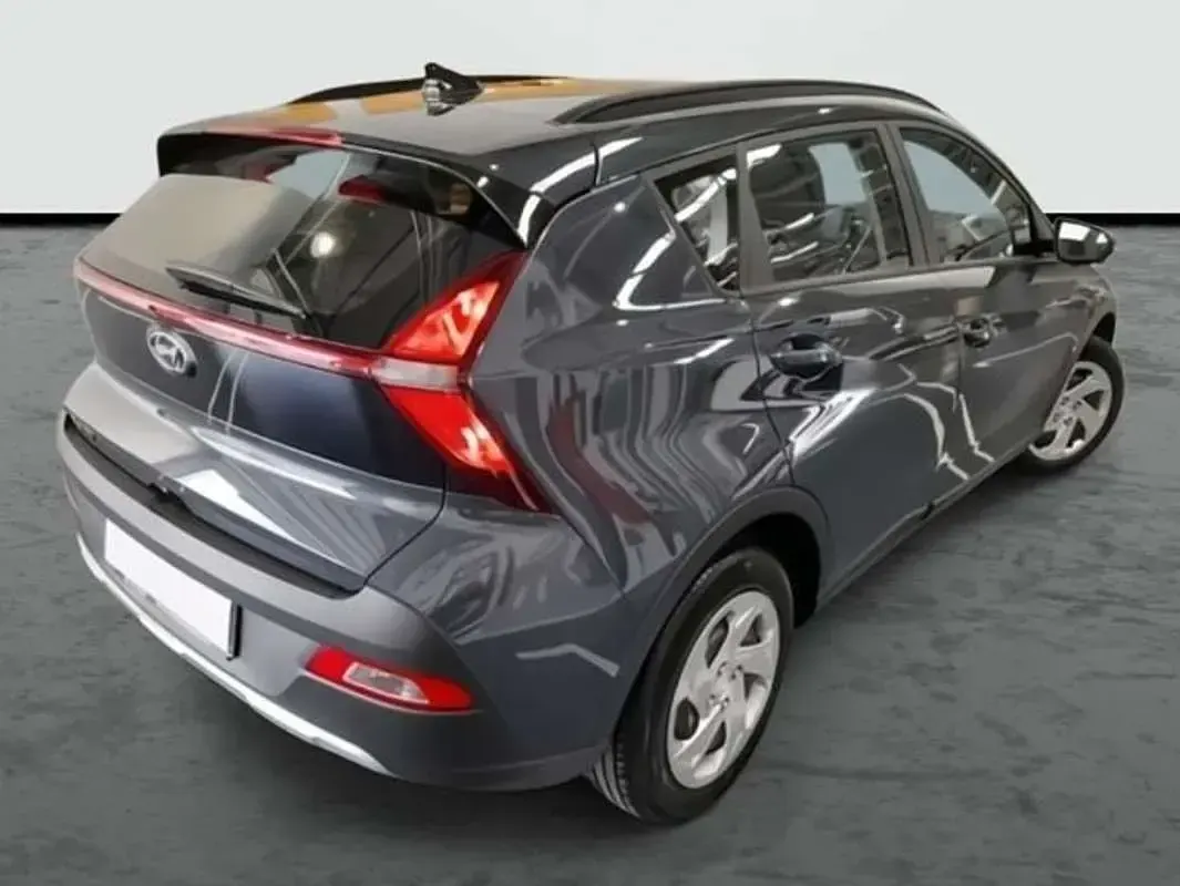 Usado Hyundai Bayon 101 CV (74 kW) 2024 Gris SUV