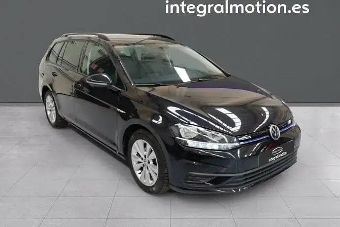 Usado VW Golf VII Trendline 131 CV (96 kW) 2019 Familiar
