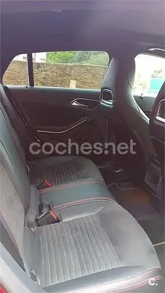 Käytetty Mercedes CLA200 Shooting Brake 136 HP (100 kW) 2019 Punainen Farmari