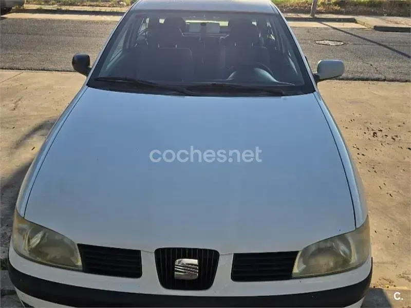 Usado Seat Ibiza Stella 68 CV (50 kW) 2000 Blanco Utilitario