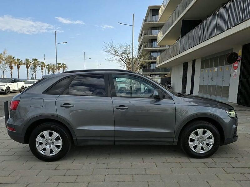 Usado Audi Q3 Attraction 150 HP (110 kW) 2015 Cinzento SUV