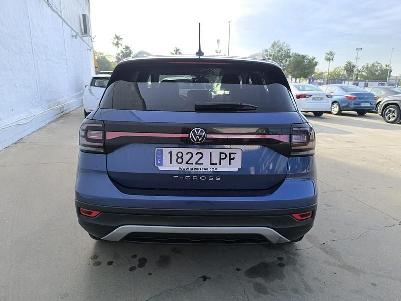 Usado VW T-Cross Advance 95 CV (69 kW) 2021 Azul SUV