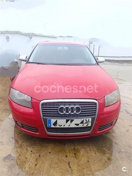Usado Audi A3 Ambition 140 CV (102 kW) 2003 Rojo Utilitario