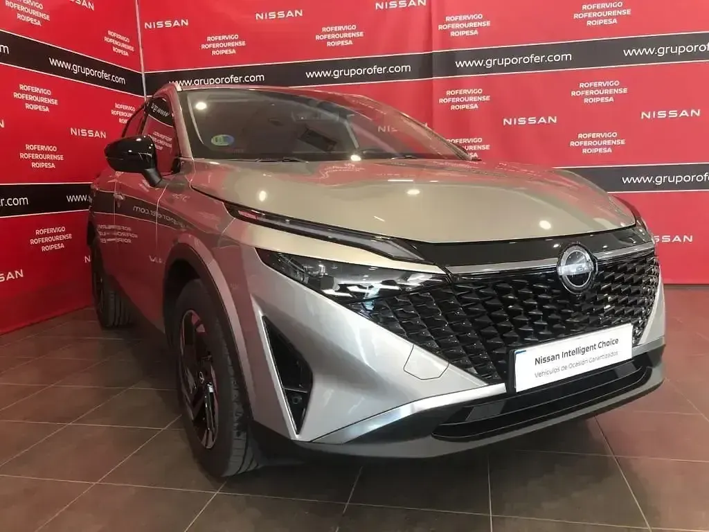 Usado Nissan Qashqai N-Connecta 140 CV (102 kW) 2025 Gris SUV