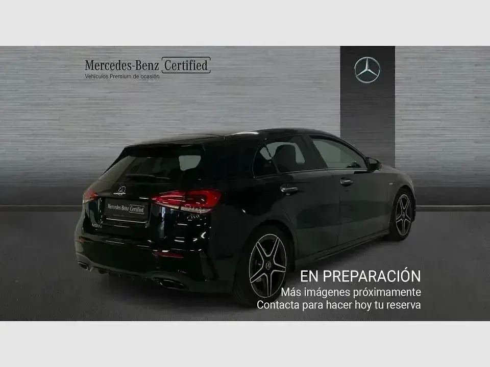 Usado Mercedes A200 AMG line 150 CV (110 kW) 2021 Negro Berlina