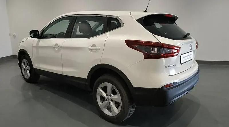 Usado Nissan Qashqai Acenta 116 CV (85 kW) 2020 Sapporo white (sólido) SUV