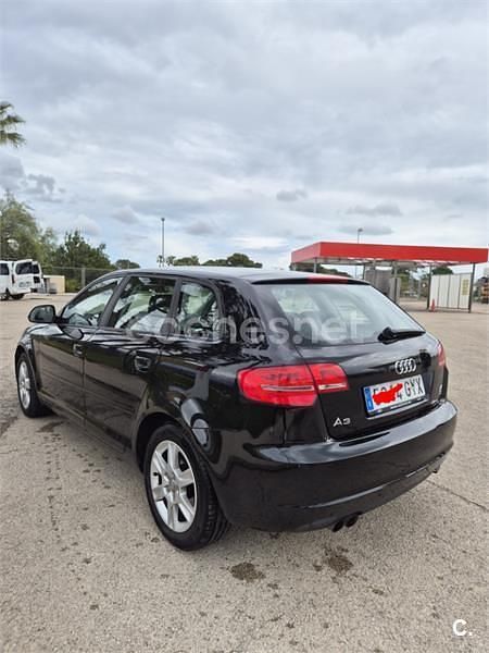 Usado Audi A3 Ambition 125 CV (91 kW) 2010 Negro Utilitario