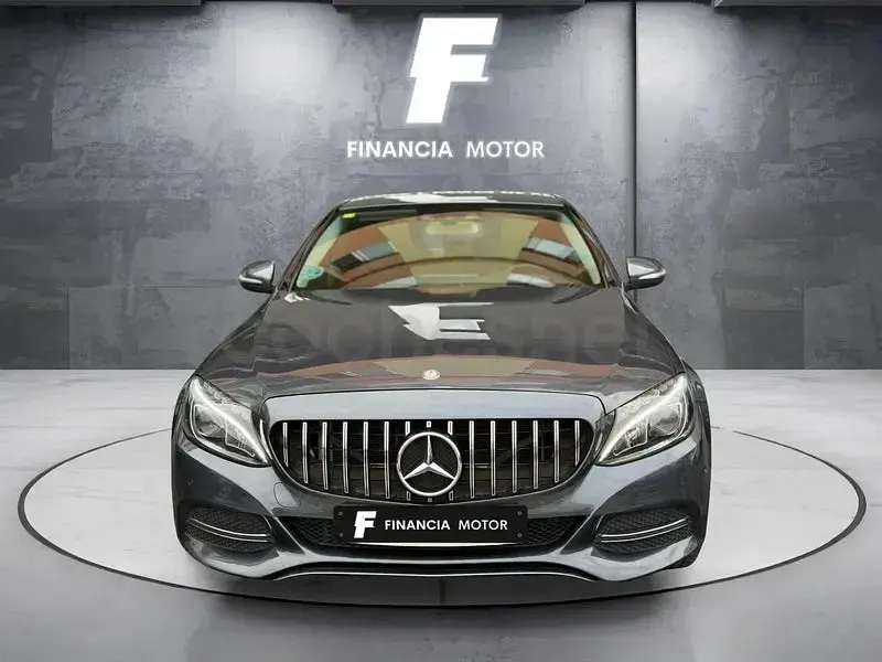 Usado Mercedes C220 Avantgarde 170 CV (125 kW) 2015 Gris / plata Berlina
