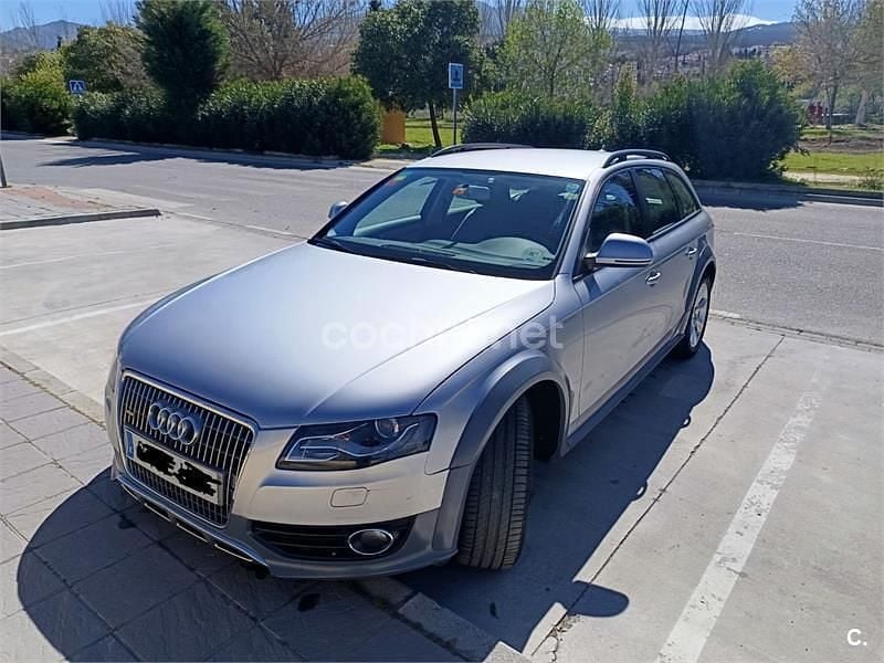 Usado Audi A4 Allroad 240 CV (176 kW) 2010 Gris / plata Familiar