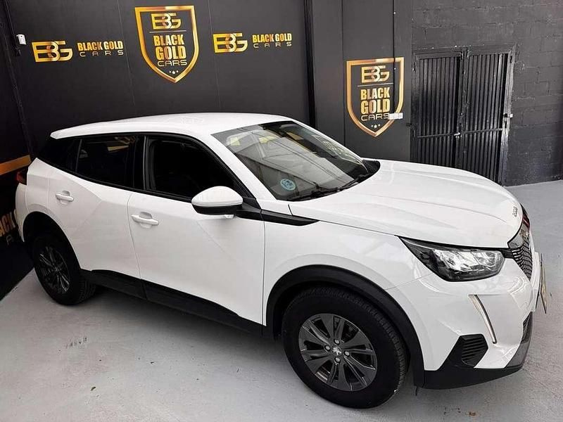 Usado Peugeot 2008 Active 110 CV (80 kW) 2022 Blanco SUV