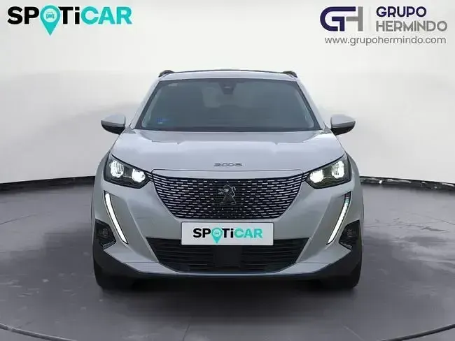 Usado Peugeot e-208 Allure 100 kW (136 CV) 2021 Blanco Utilitario
