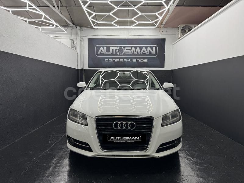 Usado Audi A3 Attraction 105 CV (77 kW) 2011 Blanco Utilitario