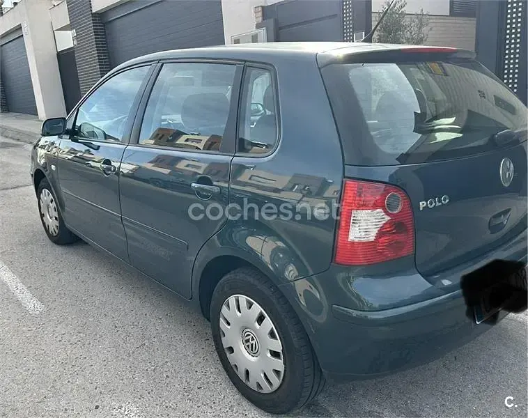 Usado VW Polo Trendline 75 CV (55 kW) 2004 Verde Utilitario