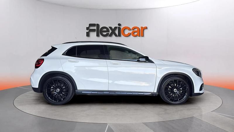 Usado Mercedes GLA200 156 CV (114 kW) 2019 Blanco SUV