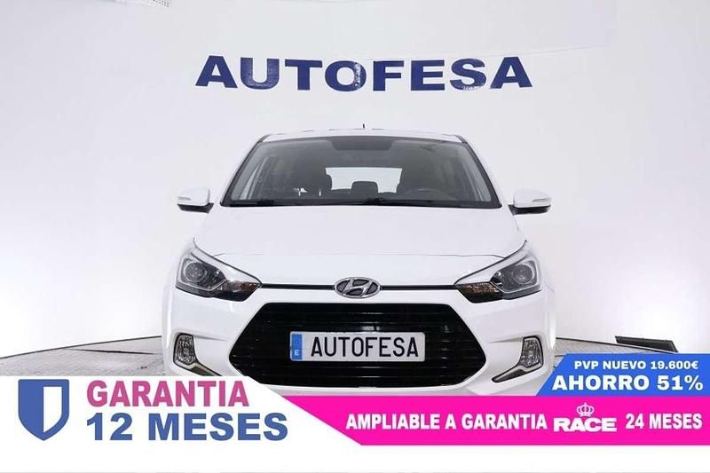 Usado Hyundai Coupé 101 CV (74 kW) 2017 Blanco Coupe