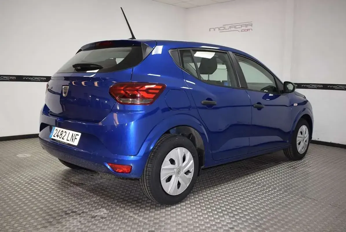 Usado Dacia Sandero Essentiel 67 CV (49 kW) 2021 Azul Utilitario