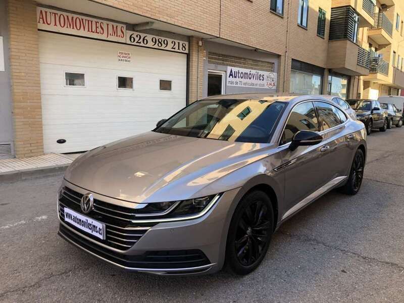 Usado VW Arteon 150 CV (110 kW) 2019 Gris Coupe