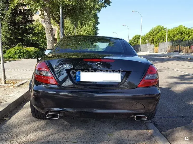 Usado Mercedes SLK300 231 CV (169 kW) 2011 Negro Descapotable