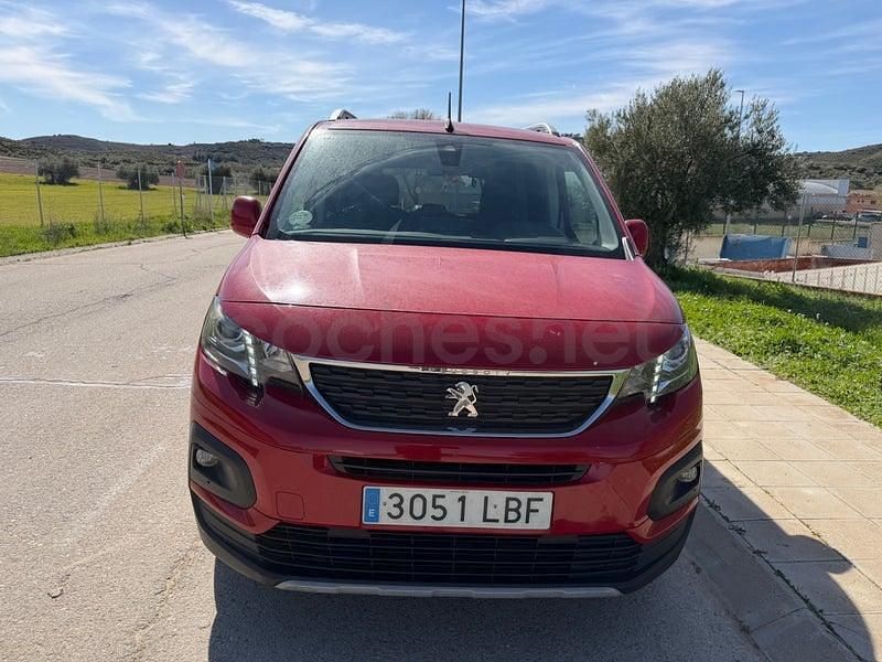 Usado Peugeot Rifter Active 100 CV (73 kW) 2019 Rojo Monovolumen
