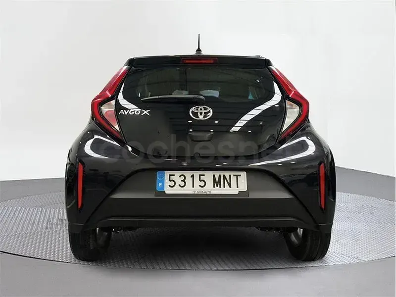 Usado Toyota Aygo X 72 CV (52 kW) 2024 Negro SUV