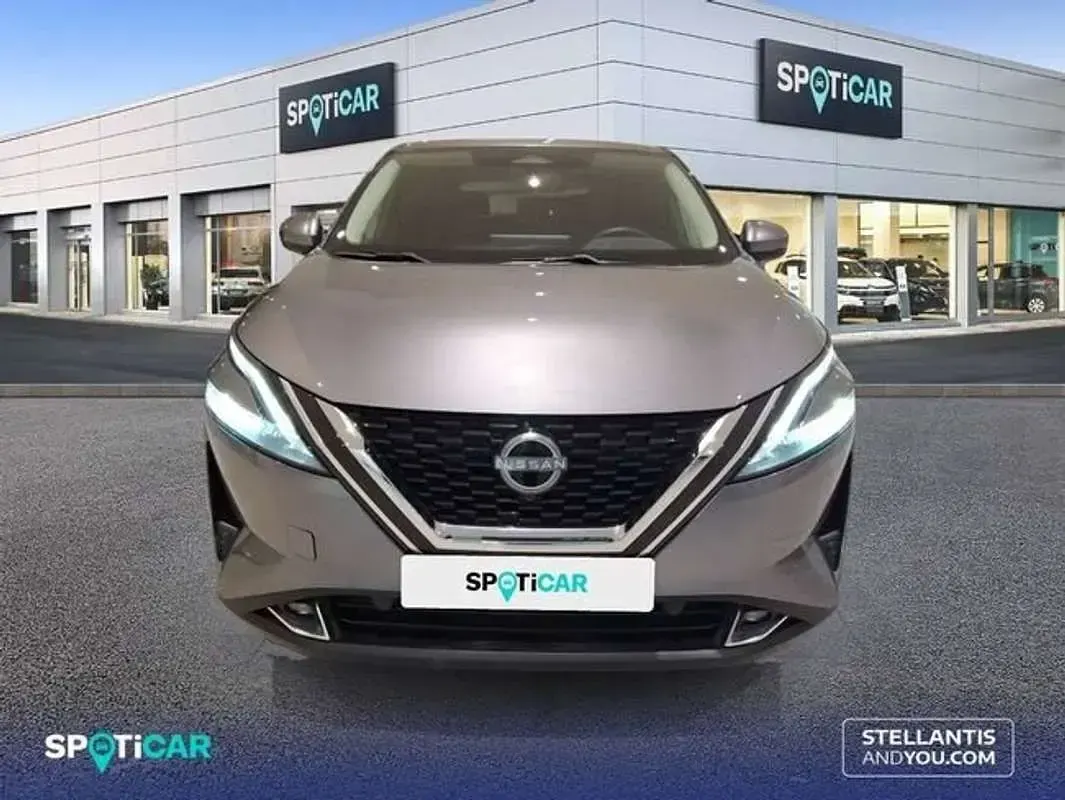 Usado Nissan Qashqai Tekna 140 CV (102 kW) 2024 Gris SUV