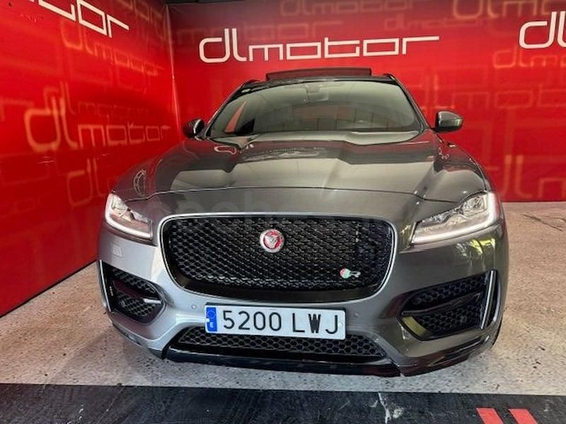 Usado Jaguar F-Pace R-Sport 300 CV (220 kW) 2017 Gris / plata SUV