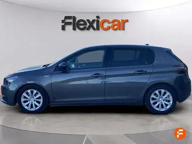 Usado Peugeot 308 Style 131 CV (96 kW) 2020 Gris Berlina