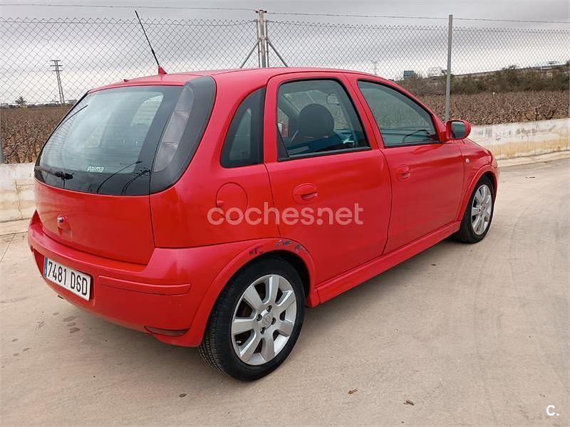 Usado Opel Corsa 60 CV (44 kW) 2005 Rojo Utilitario