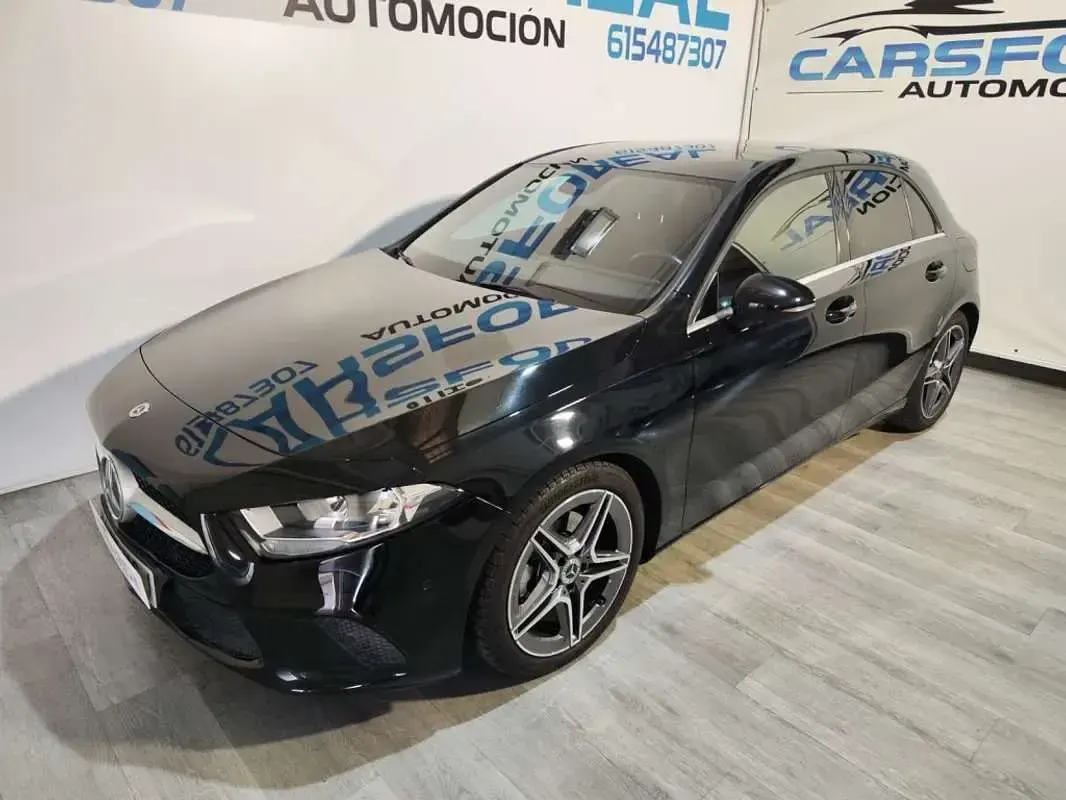 Usado Mercedes A200 163 CV (119 kW) 2018 Negro Utilitario