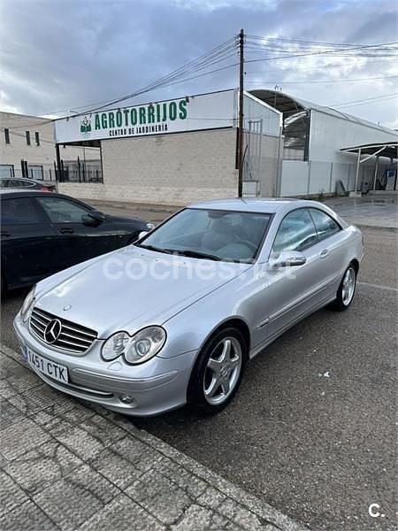 Gris / plata Usado 2004 Mercedes CLK270 Avantgarde Coupe | 4000 € (Buen precio) - Imagen 1/4