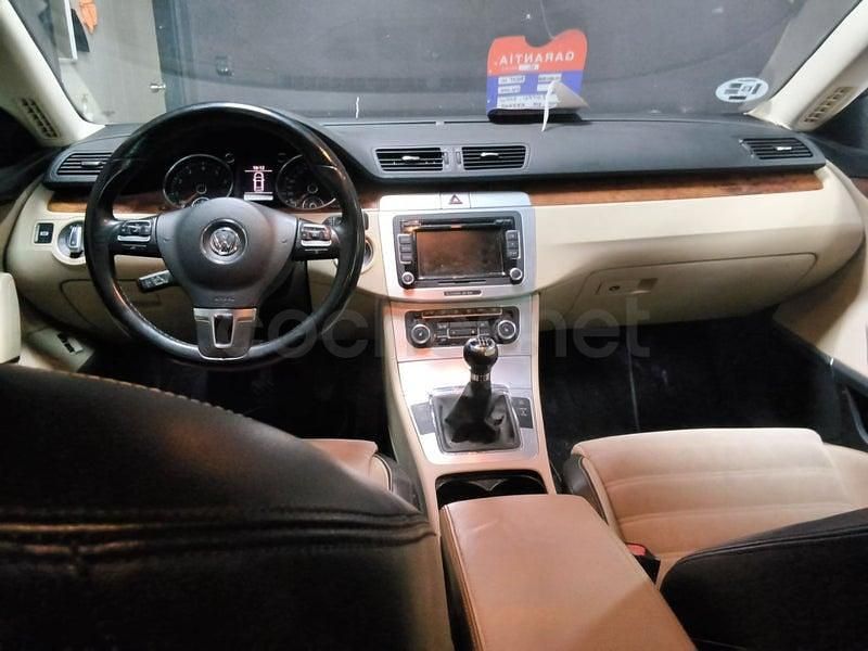 Usado VW Passat 200 CV (147 kW) 2010 Azul Berlina