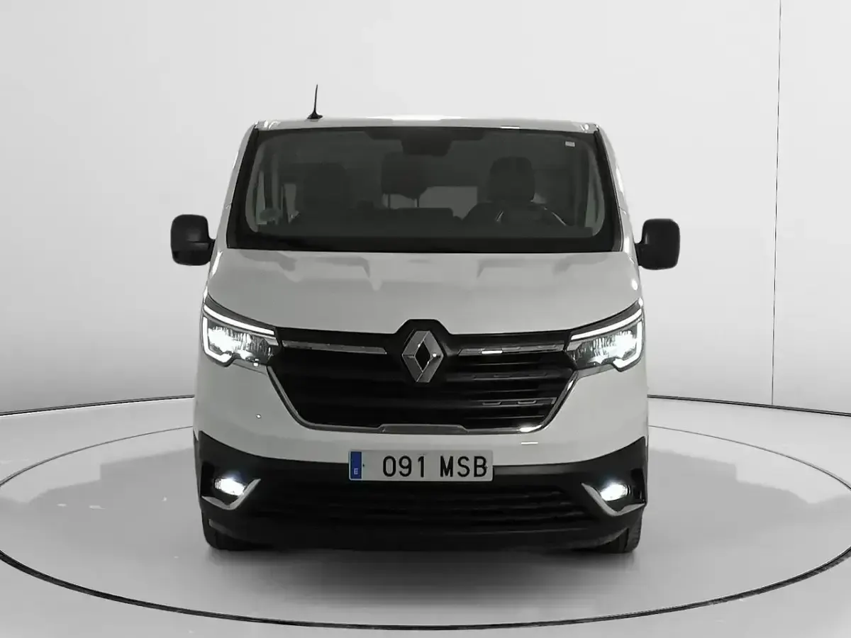 Usado Renault Trafic 131 CV (96 kW) 2024 Blanco Monovolumen