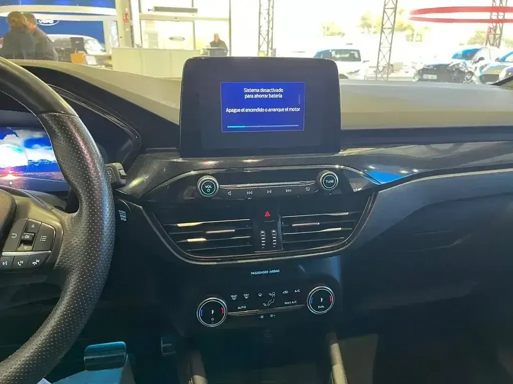 Usado Ford Kuga ST-Line X 225 CV (165 kW) 2023 Blanco SUV