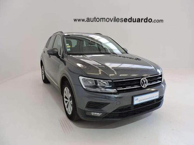 Usado VW Tiguan Business 150 CV (110 kW) 2020 Gris SUV