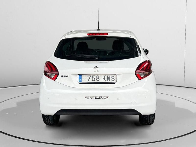 Usado Peugeot 208 Active 82 CV (60 kW) 2019 Blanco Utilitario