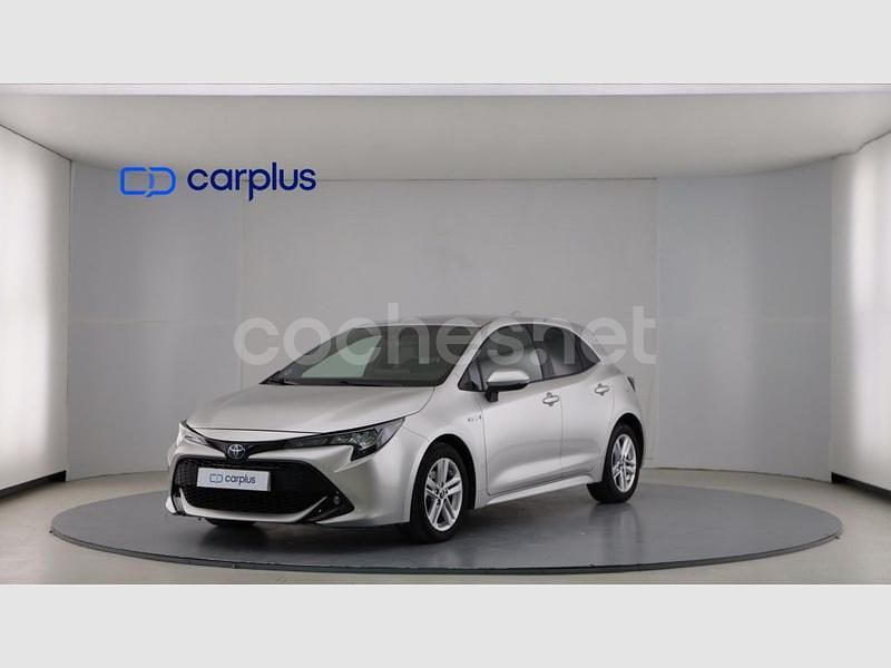 Blanco classic (sólido) Usado 2019 Toyota Corolla Active Berlina | 18.890 € (Precio justo) - Imagen 1/4
