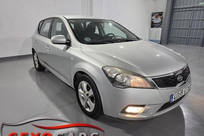 Usado 2010 Kia Ceed Active Utilitario | 3850 € (Precio justo) - Imagen 1/4