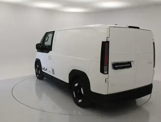 Nuevo Kia PV5 Plus 119 kW (163 CV) 2025 Blanco Monovolumen