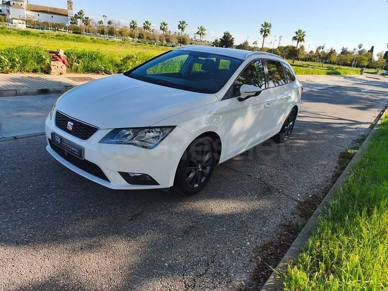 Usado Seat Leon Reference 110 CV (80 kW) 2016 Blanco Familiar