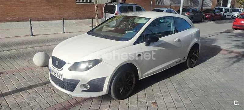 Usado Seat Ibiza SC 90 CV (66 kW) 2010 Blanco Utilitario
