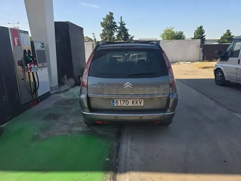 Usado Citroën Grand C4 Picasso Exclusive 110 CV (80 kW) 2009 Gris / plata Monovolumen