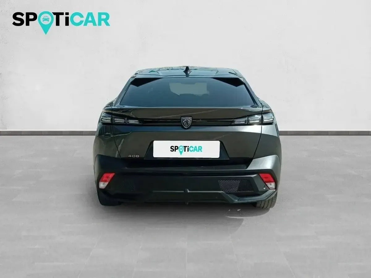 Usado Peugeot 408 Allure 130 CV (95 kW) 2023 Gris SUV