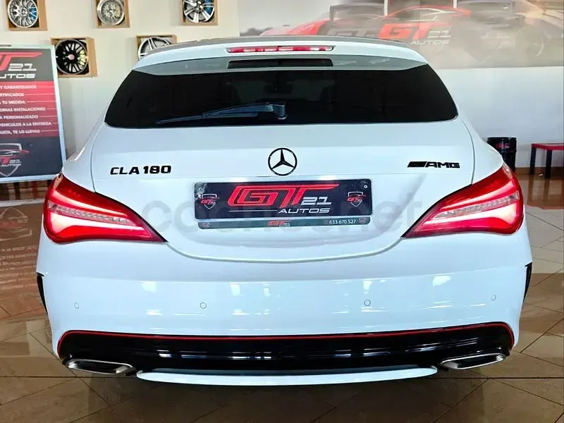 Usado Mercedes CLA180 Shooting Brake 122 CV (89 kW) 2018 Blanco Familiar