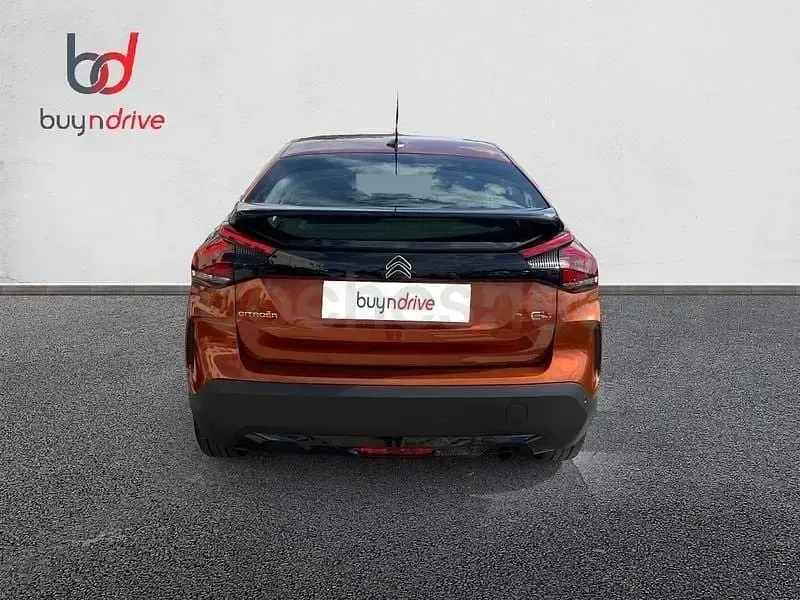 Usado Citroën C4 Feel 110 CV (80 kW) 2023 Marrón Berlina