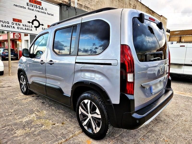 Usado Peugeot Rifter GT-line 110 CV (80 kW) 2019 Gris / plata Monovolumen
