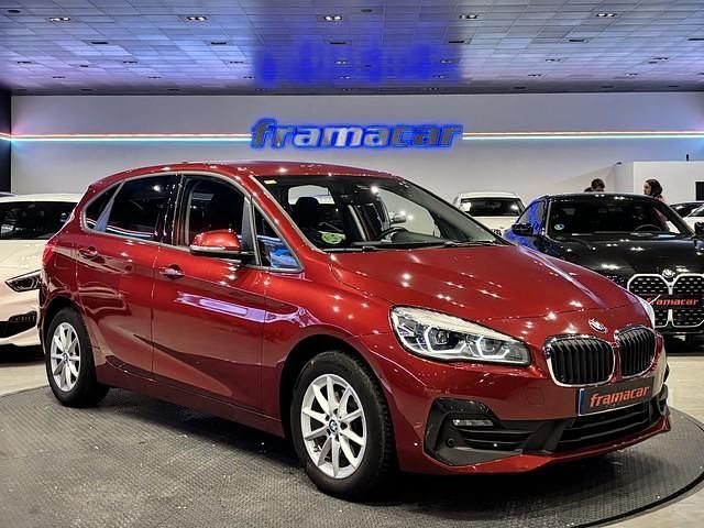 Usado BMW 216 116 CV (85 kW) 2020 Rojo Familiar