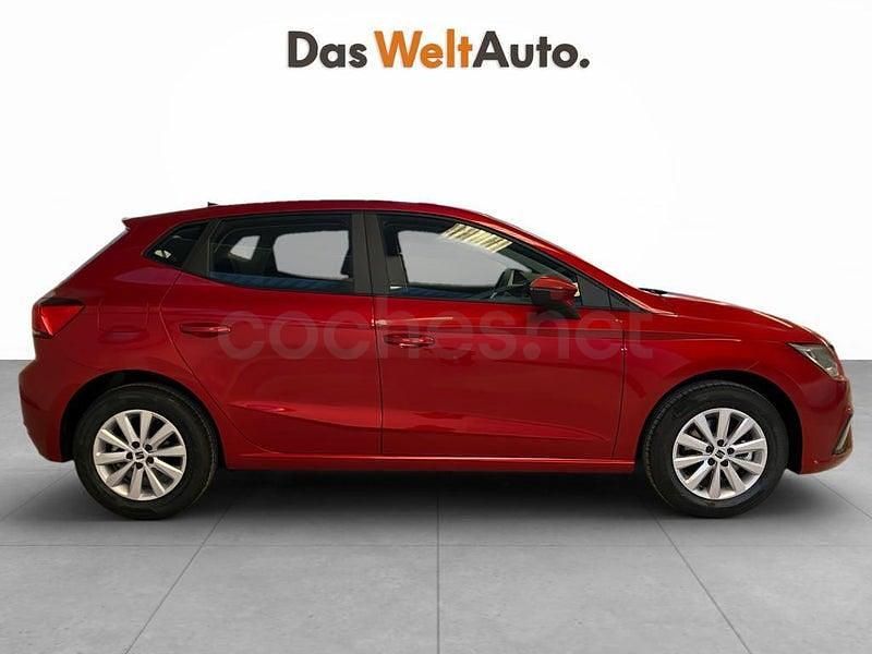 Usado Seat Ibiza Style 115 CV (84 kW) 2025 Rojo Berlina