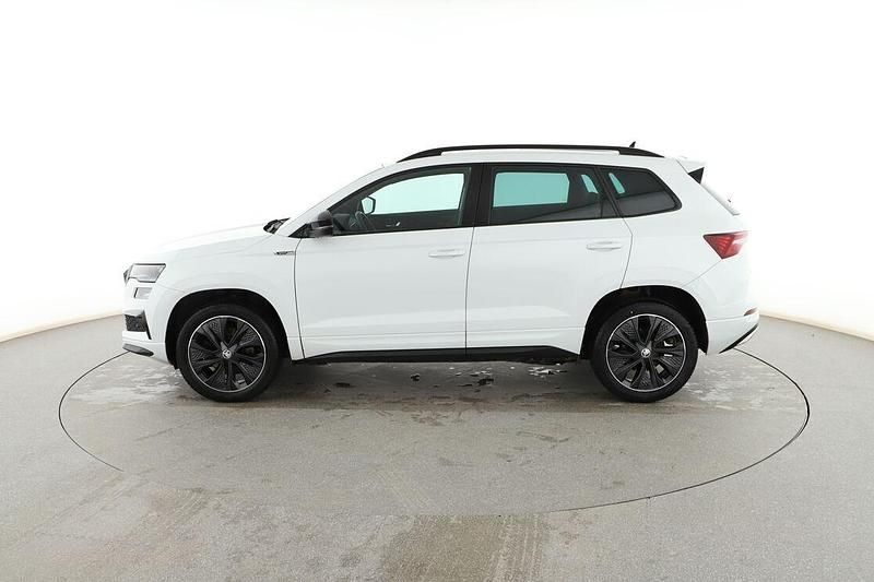 Usado Skoda Karoq SportLine 150 CV (110 kW) 2022 Blanco SUV